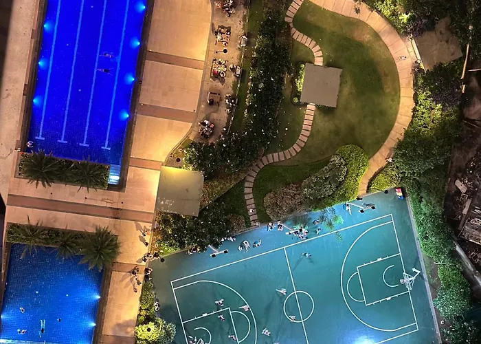 The Celandine Residences With Cities Skylines View Aparthotel